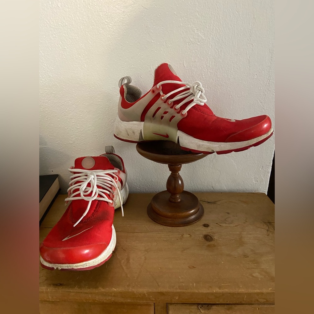 Men’s Nike air presto sneakers in comet red